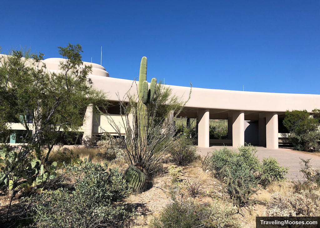 Saguaro National Park West Visitor Center (all you need to know)
